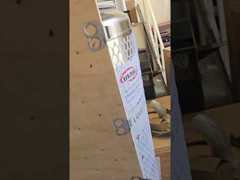 وصول ماكينة صناعة الثلج الجاف        