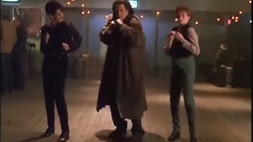 John Travolta dancing in Michael (1996) - Chain of Fools - Aretha Franklin