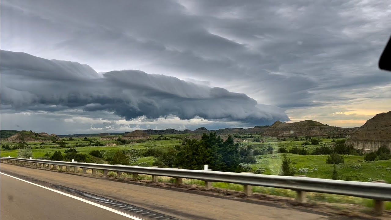 SCARY ARCUS CLOUD LOOMS OVER NORTH DAKOTA YouTube