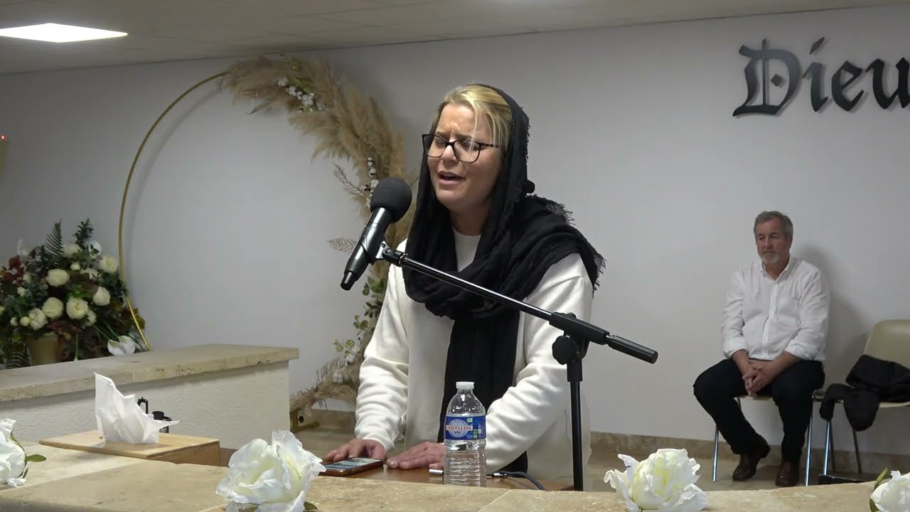 🎶 Cantique Puissant | Fanny Interprète 'Je me suis Mis à Prier' | @VieetLumiereElShaddai 🙏✨