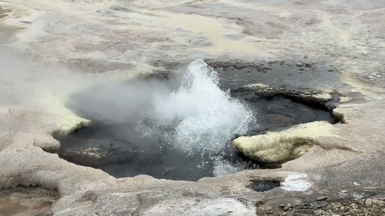 Island Iceland - Hveravellir geothermal area 