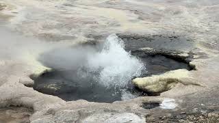 Island Iceland - Hveravellir geothermal area #ckperiscope #waterfall #hotspring #iceland #travel