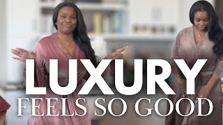 Now THIS Is LUXURY…. Trying On Luxury LoungeWear/ ROBES 