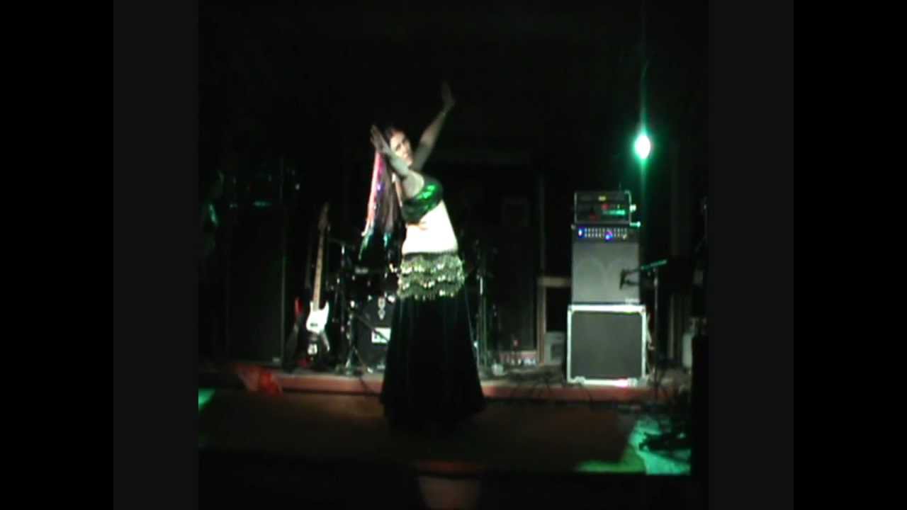 jessica-lynne-of-luscious-lily-belly-dance-perfrorms-at-the-2012