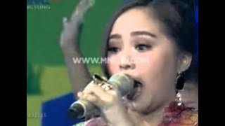 Gita Gutawa Medley Rumahku dan Doo Be Doo - Mom And Kids Awards 2015 (22/12)