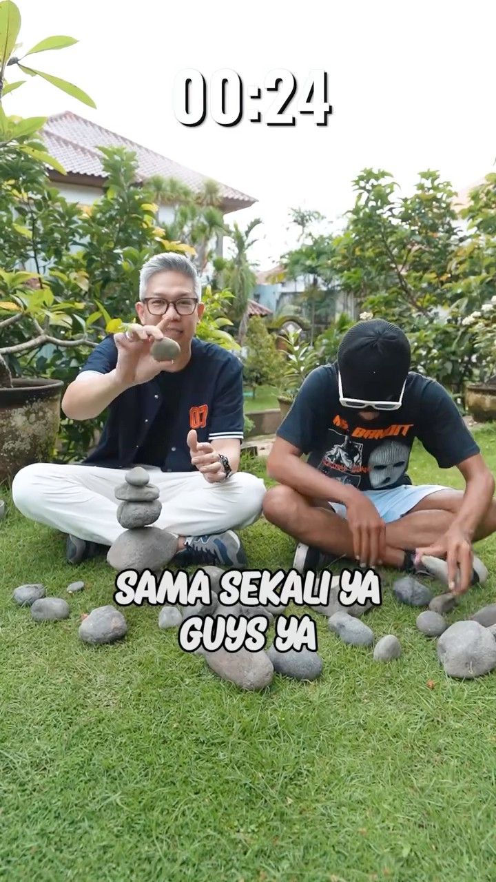 SIAPA BISA SUSUN BATU PALING TINGGI??!!