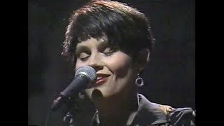 Video thumbnail of "Shawn Colvin, "Steady On," on Letterman, February 6, 1990 (stereo)"