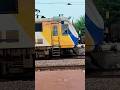 train ka pahiya jab puncture hota hai to kaise badla jata hai #shorts #railway