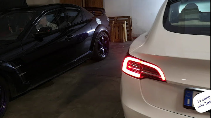 Accensione di una Tesla a Confronto di una Mazda Rx8 (Suoni del Motore Leggermente Differenti) 🔊 ON
