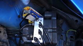 Part 3 https://youtu.be/wpqjylfyo-a 1 https://youtu.be/k7scrak_zui 2
of 'how to replace the abs pump on a peugeot 206 1.1 litre' please
note: discl...