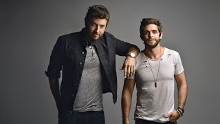 Brett Eldredge LIVE Q&A On Losing His CMA New Artist of the Year Award and His Tour with Luke Bryan