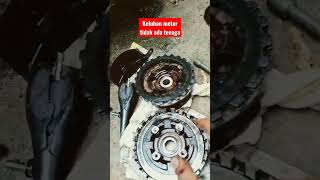 keluhan  motor Revo ga ada tenaga ternyata kampas kopling sudah menipis
