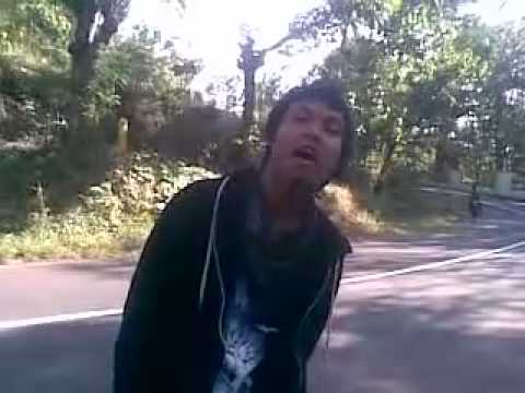 tak perlu dia tahu