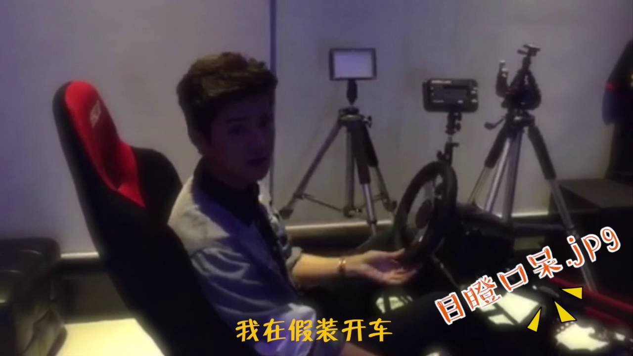 【奔狍小剧场】The Theater of Running Lu_BOSS  LU: Enjoyed a Good Time for Playing Alone