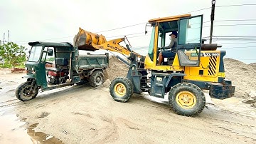 Máy xúc lật xúc cát lên xe công nông 2 khối | công nông chở cát và xi măng ngõ nhỏ