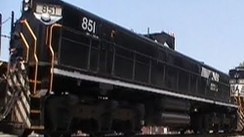 Train 322 Pass In Review 6-1-11.mpg