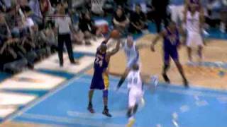 kobe one-hand alley oop dunk from luke walton...lakers vs nuggets game 3 2009 playoffs