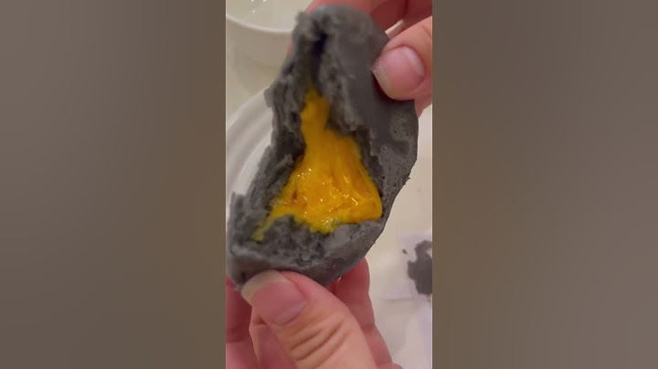 The filling OOZED out of this steamed bun!!