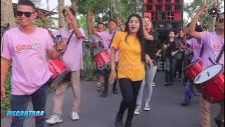 GOYANGAN TERASIK TAMBAL BAN // MEGANTARA