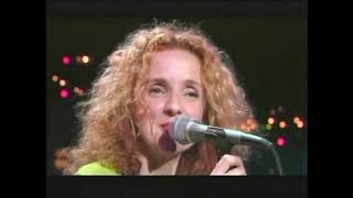 Watch Patty Griffin Mil Besos video