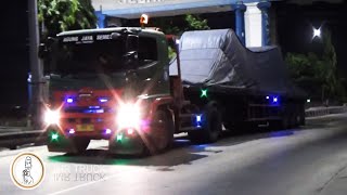 Aktifitas Truk Pantura Malam Hari Trailer Kontainer Gandeng Tangki Iso Tank Tronton