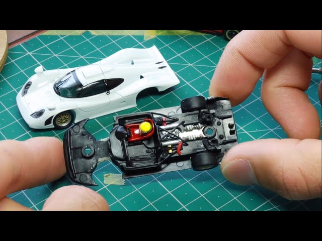 京商ミニカー|ポルシェ911 GT1 改を分解して詳しくレビューしました