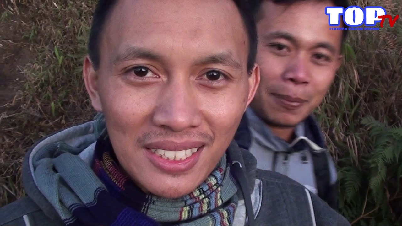 Menikmati Pemandangan Sunrise di Gunung Bromo 