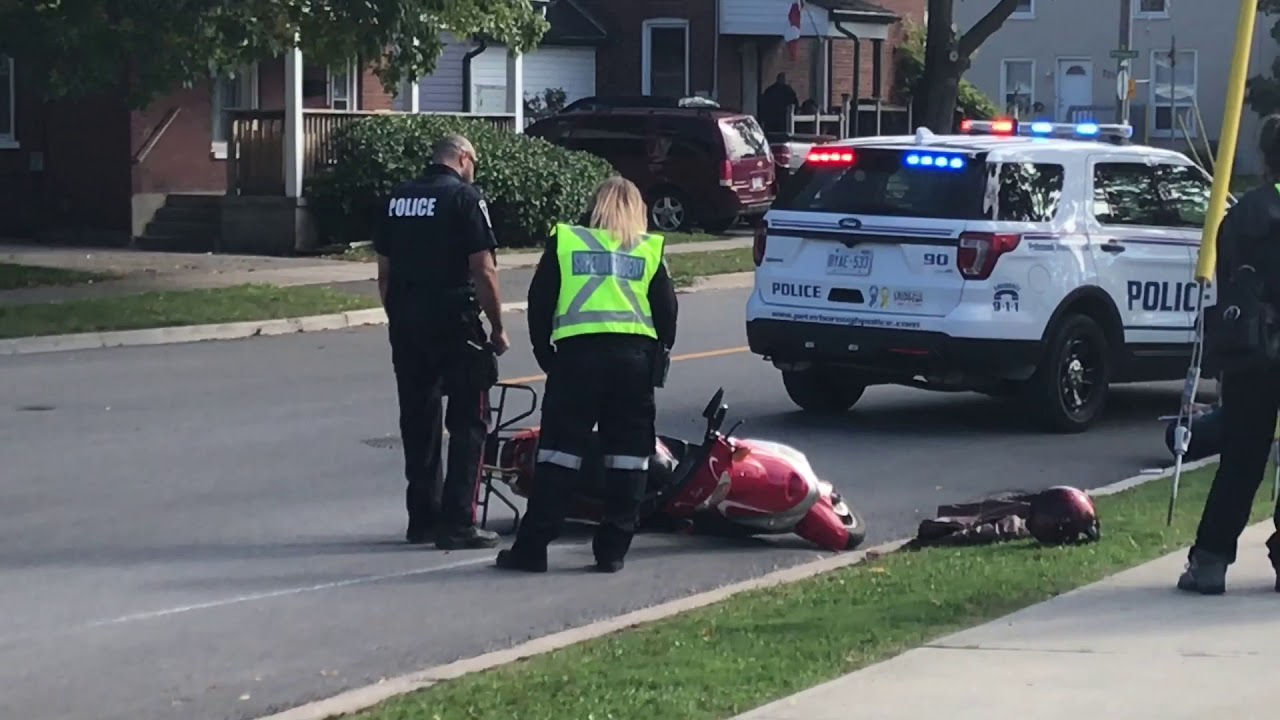 camera iphone 8 plus apk Paramedics treat scooter driver after accident