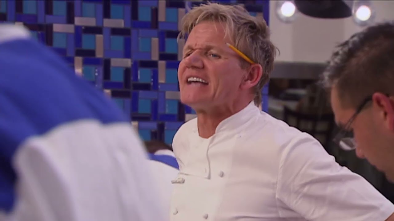Chef Tries Serving Gordon Ramsay's Family A COLD BURGER | Hell's ...