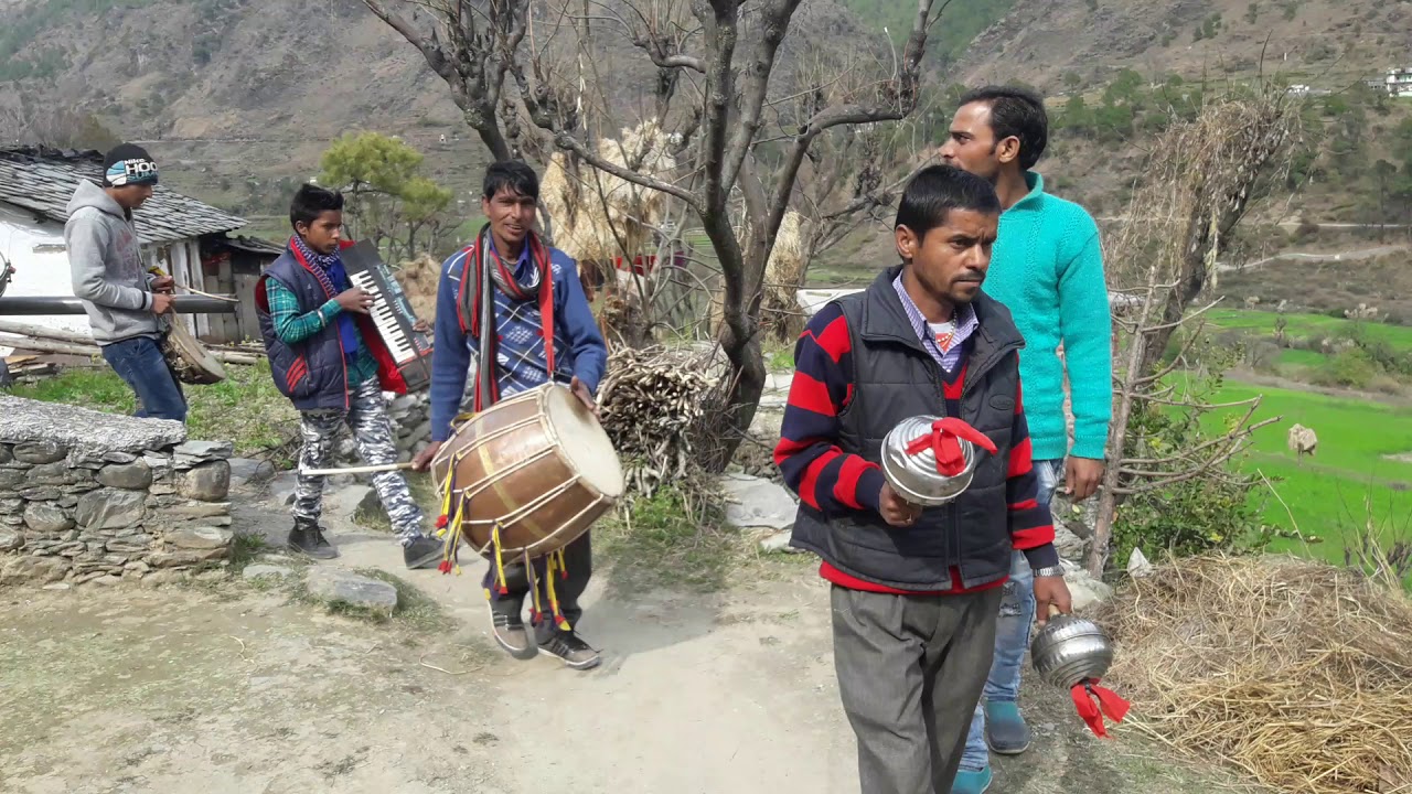 Uttrakhand  garhwali shadi main aisa hota  hai Baraat  swagat  wedding barat swagat dance 