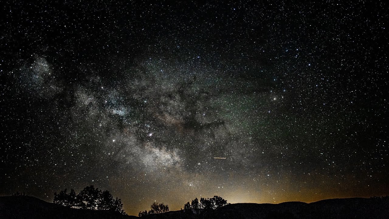 Deep Brown Noise – 4 Hours | Original Sound for Sleep & Focus