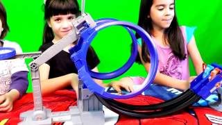 LIGHTNING McQueen, PISTON CUP DOUBLE LOOP CHALLENGE, DISNEY CARTOONS, MATER AND LIGHTNING McQueen