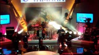 Download lagu Bondan Prakoso & Fade 2 Black, Feels Like home Live !