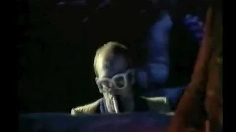 Elton John - Funeral for a Friend/Love Lies Bleeding (1976) Live at Earl's Court, London