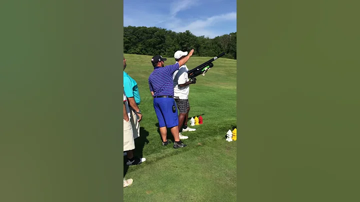 Ronnie Lippett airs it out at MVan18 Golf Tourney