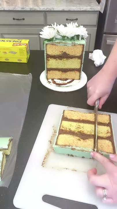 cutting-a-6-inch-3-layer-cake-youtube