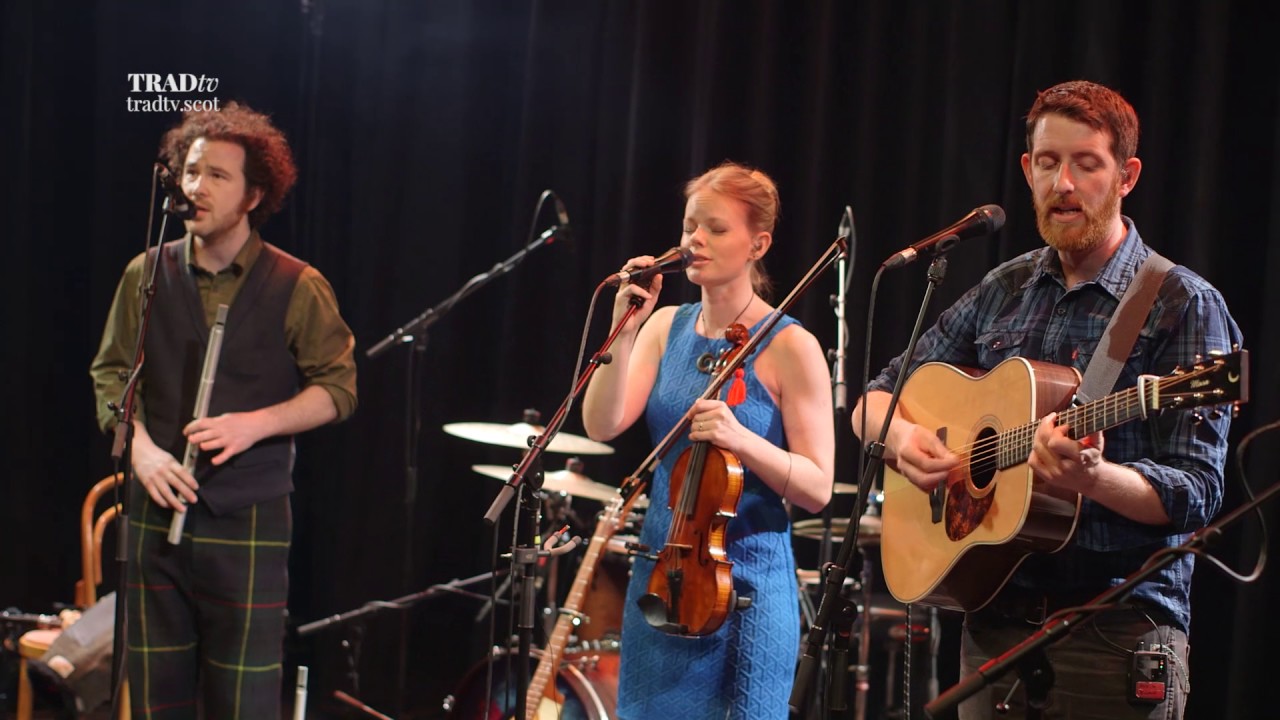 Breabach perform Mo Thruaighe Leir thu Ille Bhuidhe live at Paisley Arts Centre