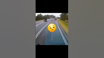 Moment of Impact 💥🚛 unknownartist  #truckdriver #lkw #bigrig #hgv #crash #fail #trucking #routier