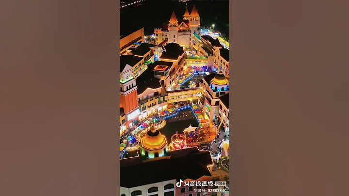 @旅拍——陈温州乐清奥特莱斯,美食天堂,最有人间烟火气,小伙伴 们快来逛逛吧,感受一下人山 人海的热闹气氛#夜市 #人山人海太热闹了 #场面壮观 #视觉盛宴 #烟花秀 - 天天要闻
