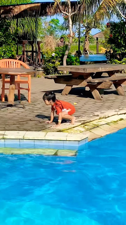 HISTERIS DARLEEN KEPLESET DI KOLAM RENANG😭!! #viralvideo #viralshort