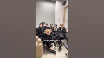 His pants is not seating friendly 😭 #straykids #skz #felix #bangchan #kpop #shorts #fyp