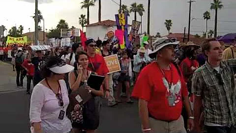 In Arizona, hundreds rally in support of immigrants