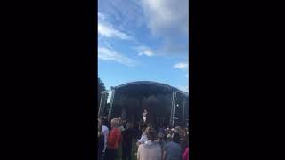 Alistair Divall Festival in the field