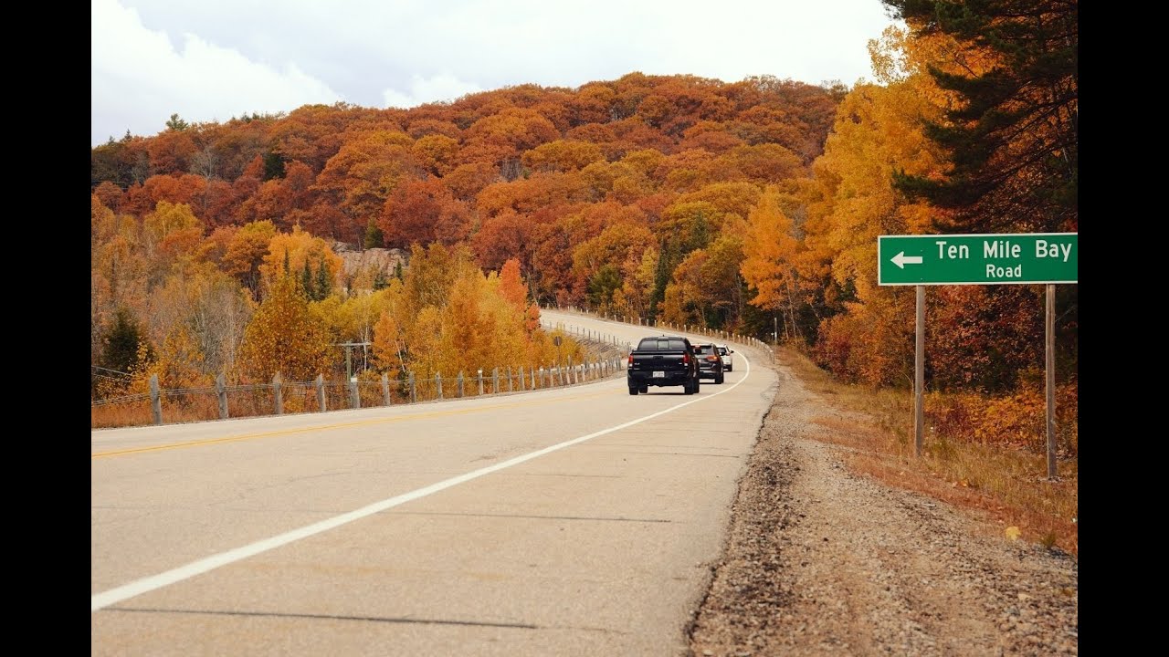 POV: A Peaceful Drive Through Muskoka in Fall - YouTube