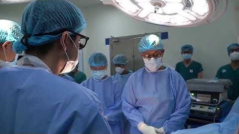 Ekip bác sĩ nghẹn ngào nói lời tiễn biệt với chàng trai 19 tuổi hiến tạng cứu sống 4 người