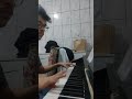 Arabic effect scale on the piano