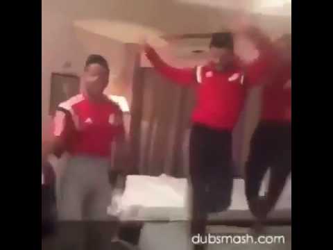 عمه حمادة عندة بطة بتعمل كدا هوا