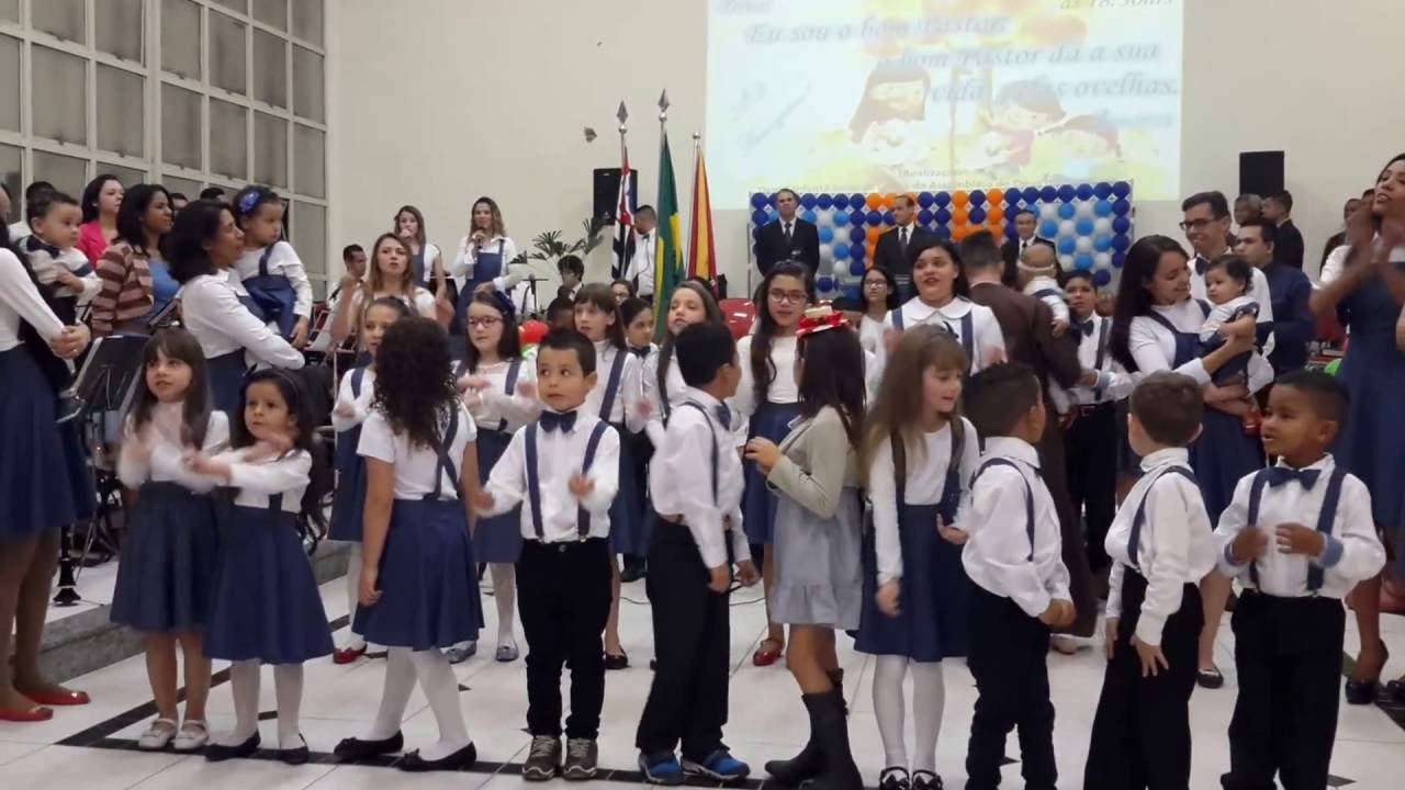 vestido infantil para congresso