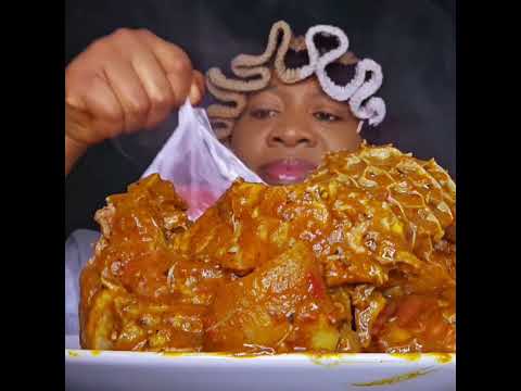 Plate won’t balance #foodies #bigback #buffet #funnyshorts