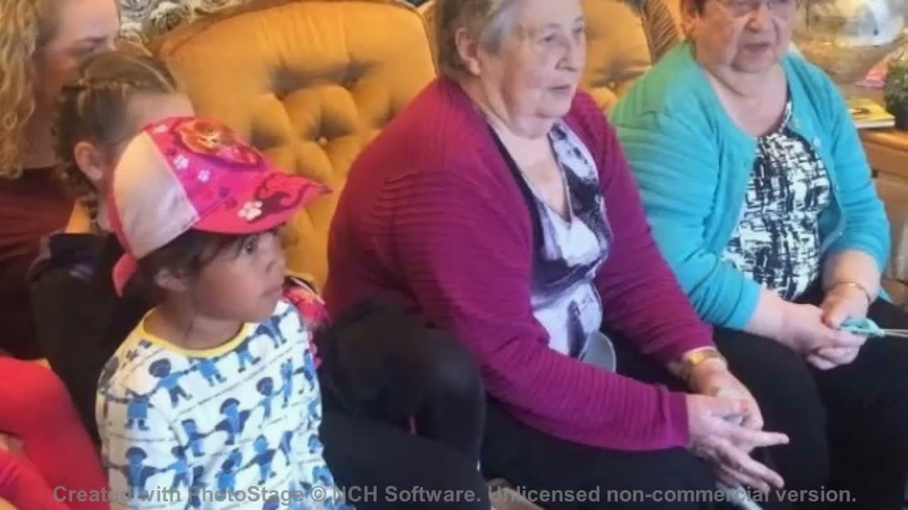 Gomul og ung spegla sær í hvørjum øðrum